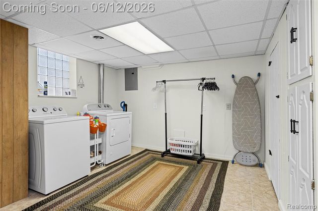 35481 Hathaway Street, Livonia, MI 48150