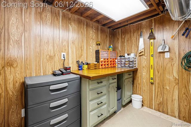 35481 Hathaway Street, Livonia, MI 48150