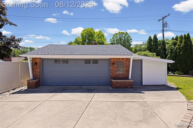 35481 Hathaway Street, Livonia, MI 48150