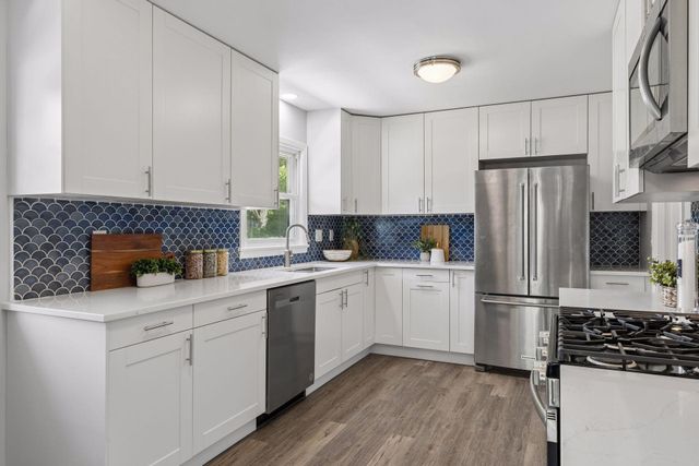 4965 Main Street E, Maple Plain, MN 55359
