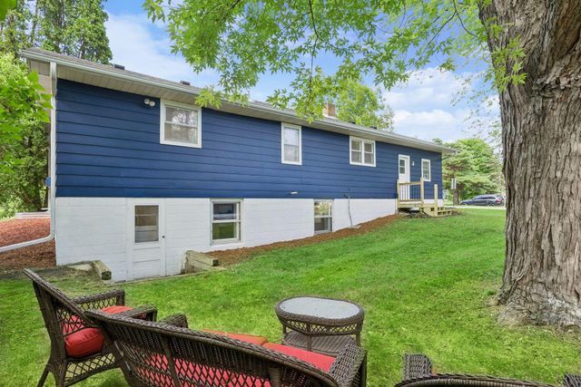 4965 Main Street E, Maple Plain, MN 55359