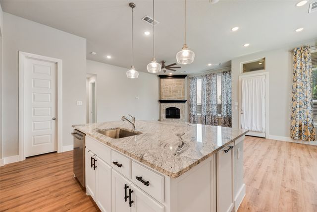 330 Windsor Street, Waxahachie, TX 75165