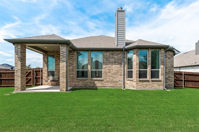 330 Windsor Street, Waxahachie, TX 75165