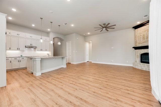 330 Windsor Street, Waxahachie, TX 75165