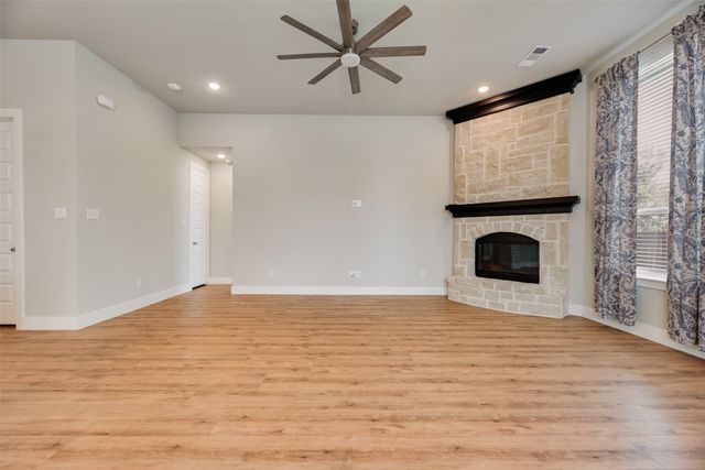 330 Windsor Street, Waxahachie, TX 75165