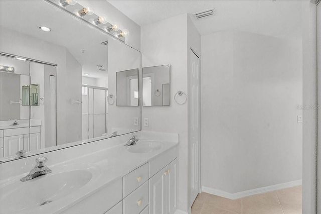6870 FAIRVIEW TERRACE, Bradenton, FL 34203