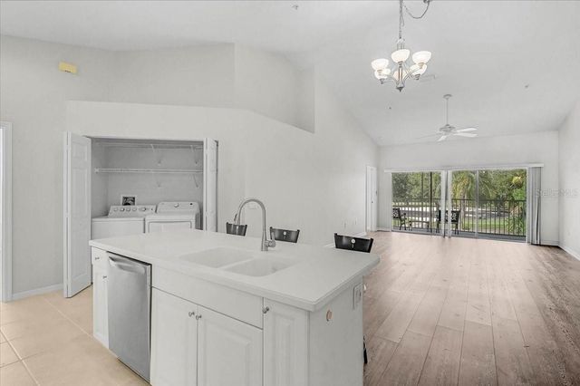 6870 FAIRVIEW TERRACE, Bradenton, FL 34203