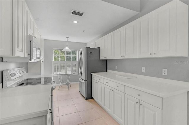 6870 FAIRVIEW TERRACE, Bradenton, FL 34203