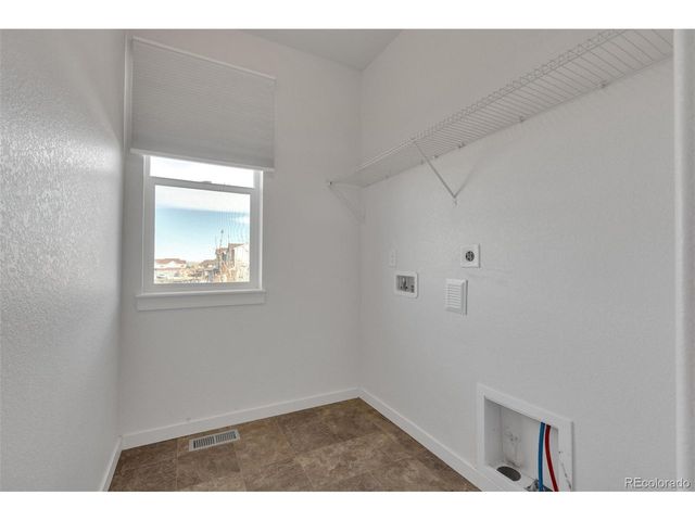 1852 Blue Oak Ct, Castle Rock, CO 80104