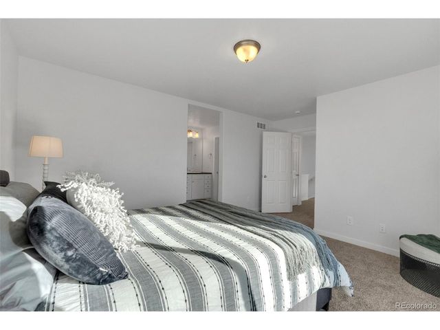 1852 Blue Oak Ct, Castle Rock, CO 80104