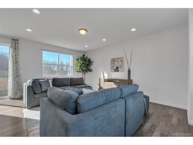 1852 Blue Oak Ct, Castle Rock, CO 80104