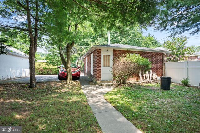 317 STATE, Shillington, PA 19607
