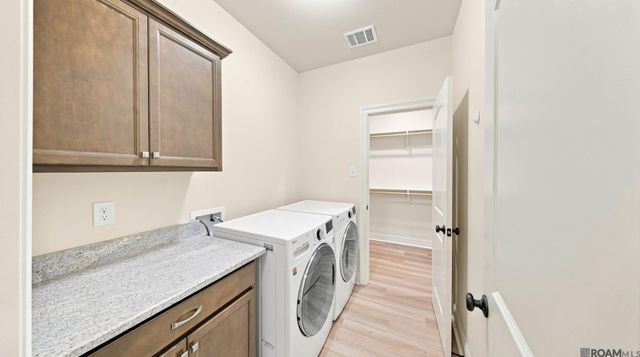 7211 Kenilworth Crossing Ave, Baton Rouge, LA 70820