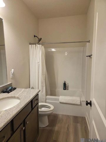 7211 Kenilworth Crossing Ave, Baton Rouge, LA 70820