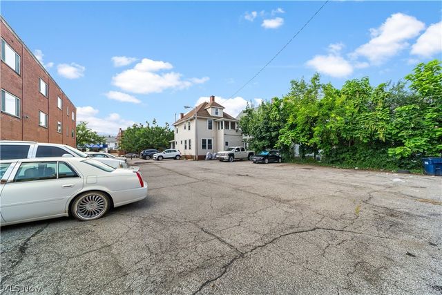 12913 Larchmere Boulevard, Shaker Heights, OH 44120