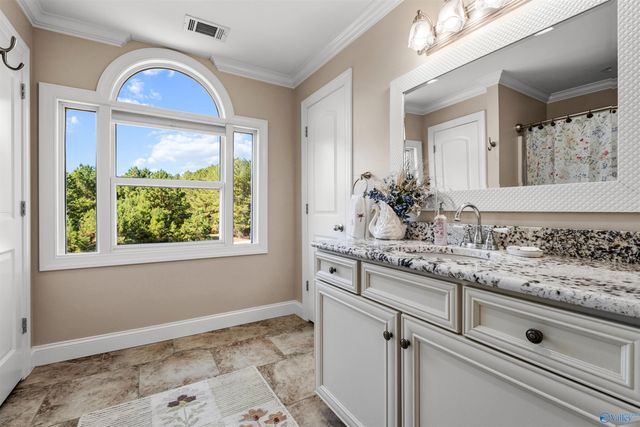 325 Alicia Lane, Gadsden, AL 35901