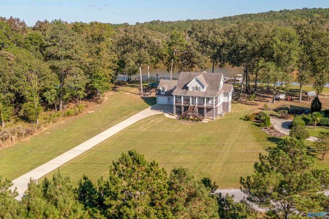 325 Alicia Lane, Gadsden, AL 35901