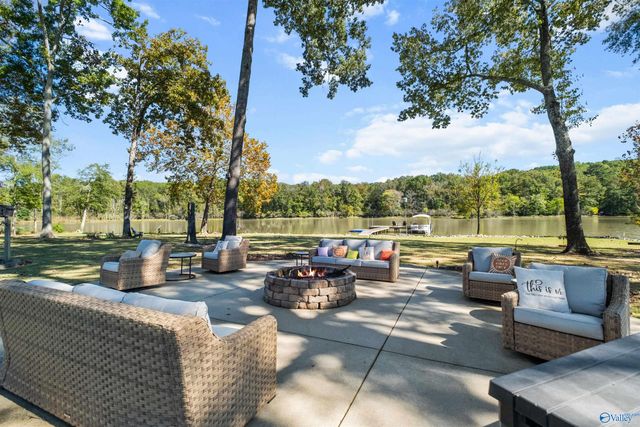 325 Alicia Lane, Gadsden, AL 35901