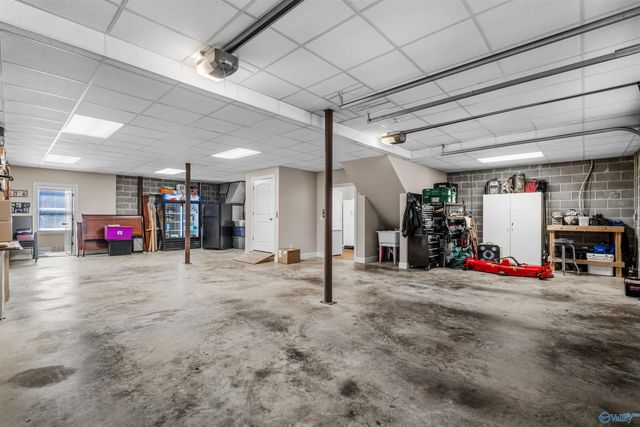 325 Alicia Lane, Gadsden, AL 35901