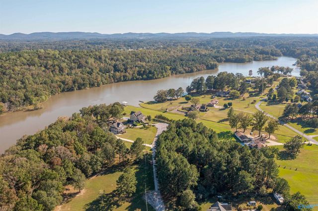 325 Alicia Lane, Gadsden, AL 35901