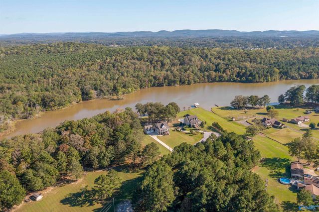 325 Alicia Lane, Gadsden, AL 35901