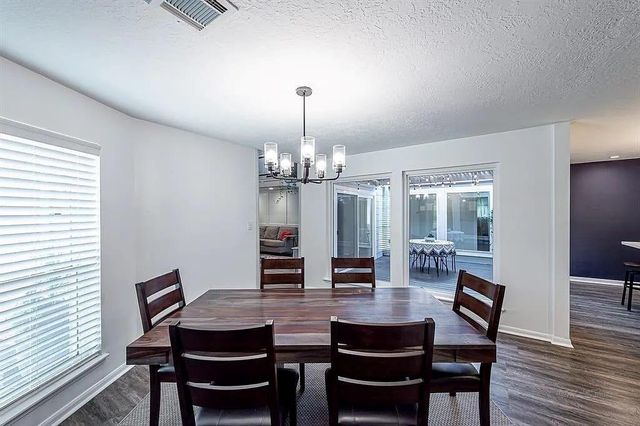 14427 Briarhills Parkway, Houston, TX 77077