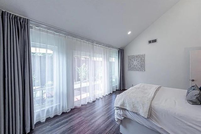 14427 Briarhills Parkway, Houston, TX 77077