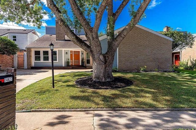 14427 Briarhills Parkway, Houston, TX 77077
