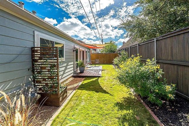 14427 Briarhills Parkway, Houston, TX 77077