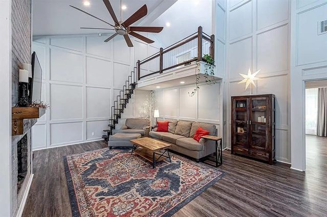 14427 Briarhills Parkway, Houston, TX 77077