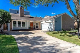 14427 Briarhills Parkway, Houston, TX 77077