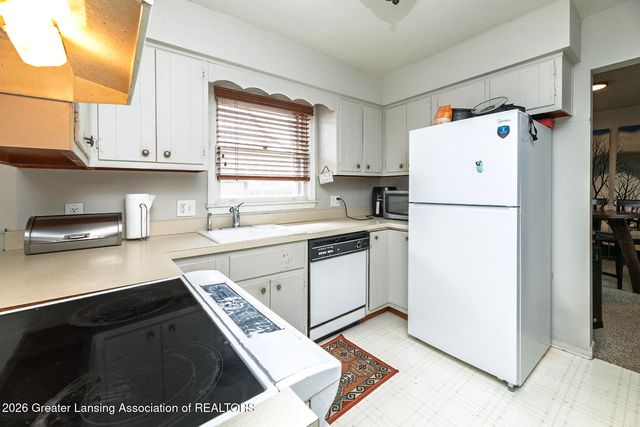 3601 Christine Drive, Lansing, MI 48911