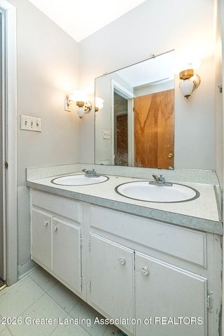 3601 Christine Drive, Lansing, MI 48911