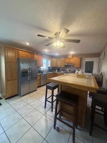 131 Creekside Place, Jamestown, KY 42629