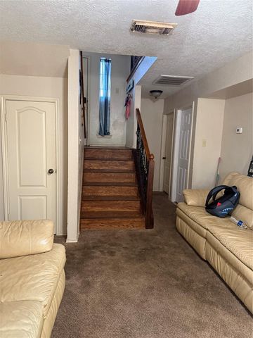 110 Almond Drive, Lake Jackson, TX 77566