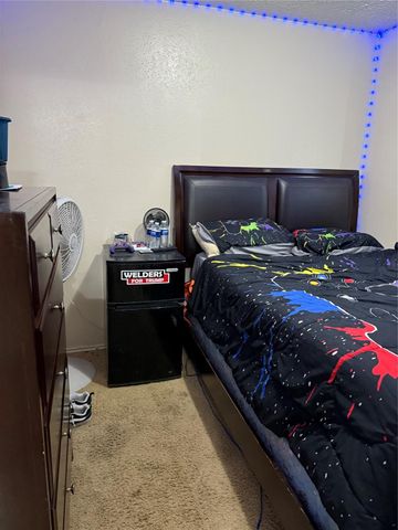 110 Almond Drive, Lake Jackson, TX 77566