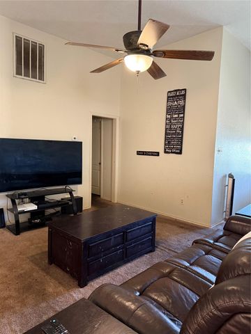 110 Almond Drive, Lake Jackson, TX 77566