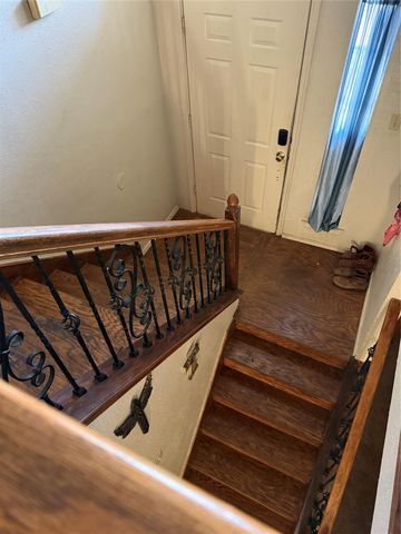 110 Almond Drive, Lake Jackson, TX 77566