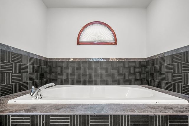 21154 Whitney Drive, Matteson, IL 60443