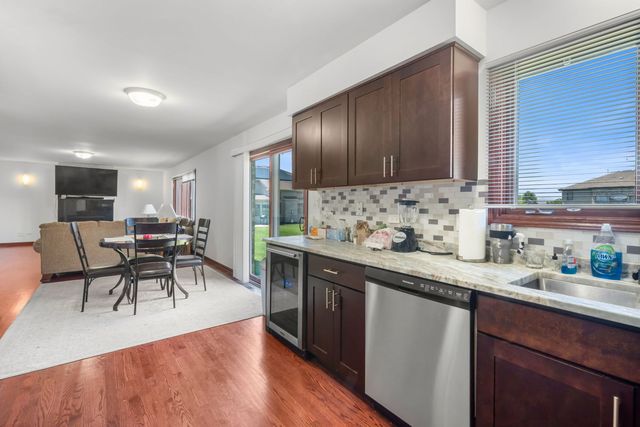 21154 Whitney Drive, Matteson, IL 60443