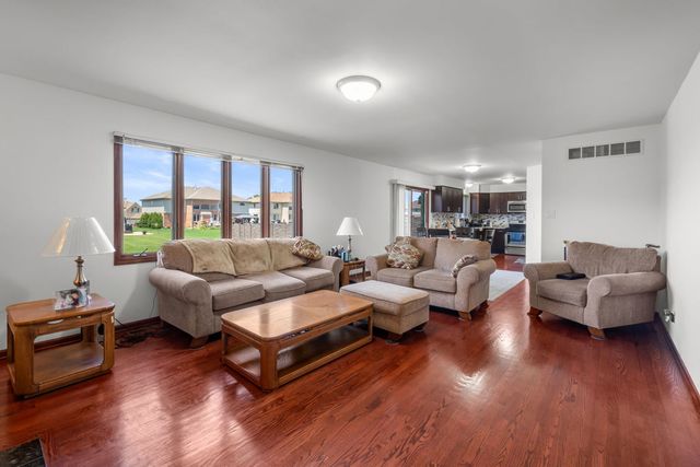 21154 Whitney Drive, Matteson, IL 60443
