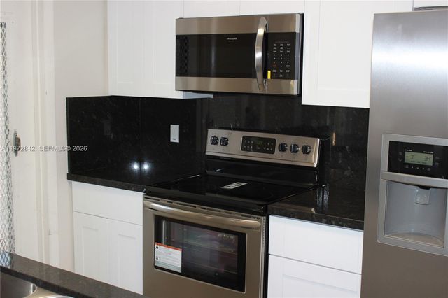 1958 Monroe St 210, Hollywood, FL 33020