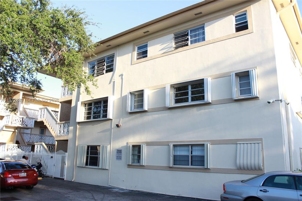 1958 Monroe St 210, Hollywood, FL 33020