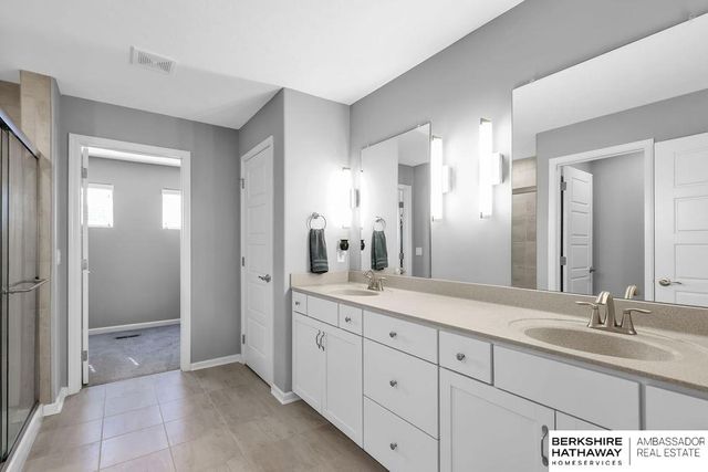 4463 S 193 Street, Omaha, NE 68135