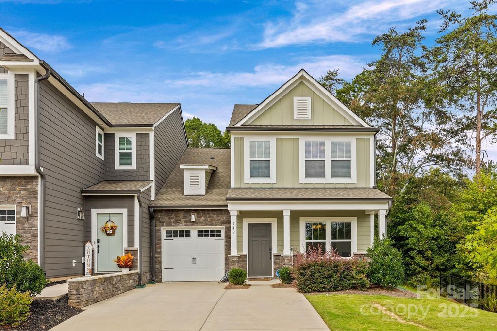 943 Canopy Falls Lane, York, SC 29745