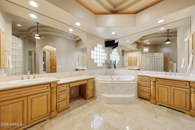 11625 E WINDROSE Drive, Scottsdale, AZ 85259