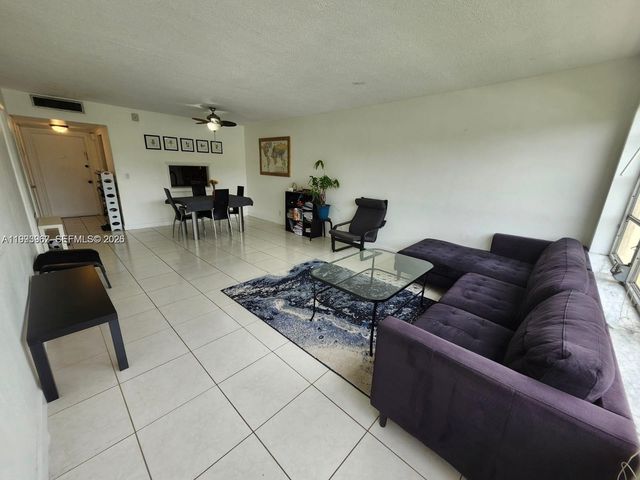 851 NE 14th Ave 420, Hallandale Beach, FL 33009