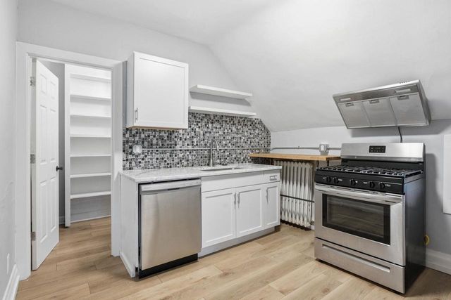 2027 Washington Avenue, Madison, WI 53704