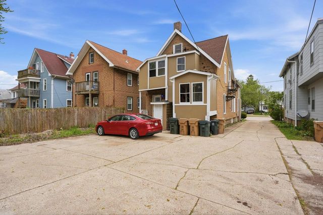 2027 Washington Avenue, Madison, WI 53704