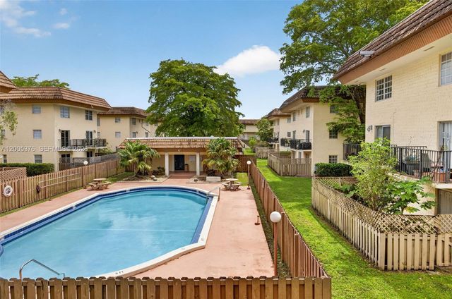 8550 SW 109th Ave 5-217, Miami, FL 33173